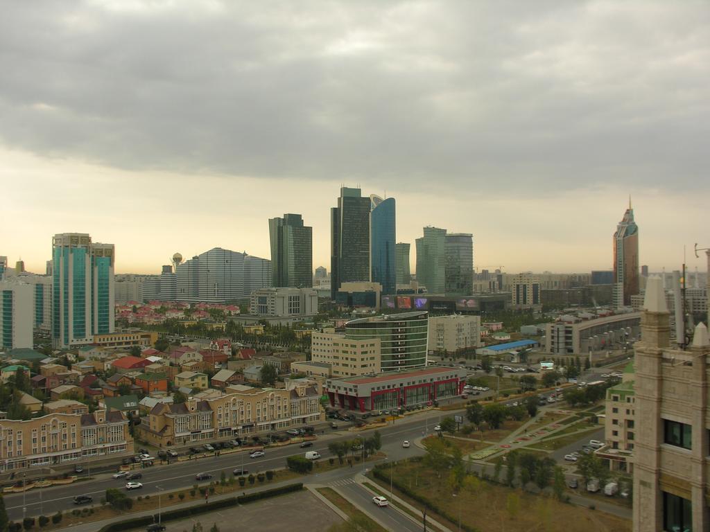 Triumph Astana Hostel Exterior foto