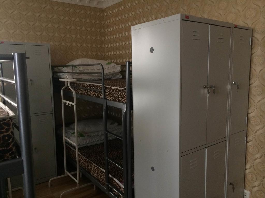 Triumph Astana Hostel Zimmer foto